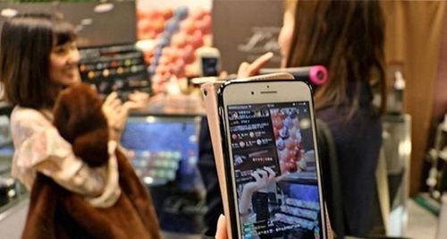 直播网红怎么赚钱,多元化盈利模式解析