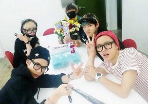 明星 自拍杆,潮流新宠，记录美好瞬间